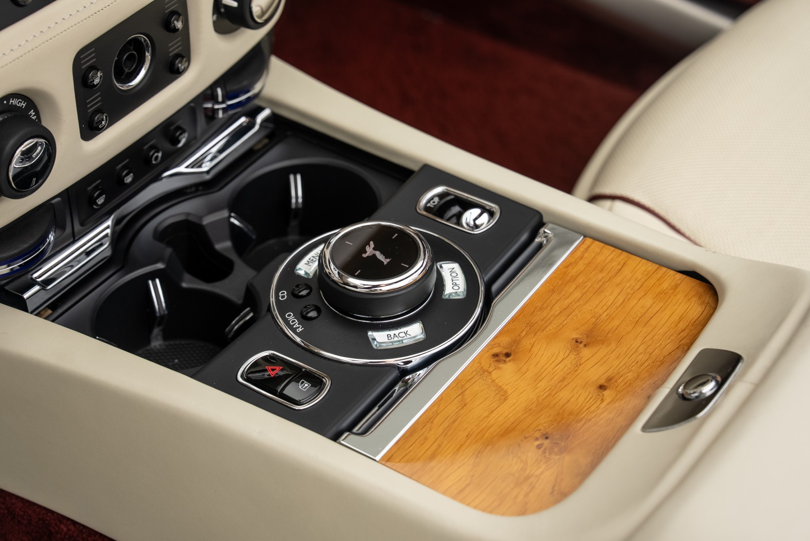 2017 ROLLS ROYCE DAWN GCC SILVER BADGE